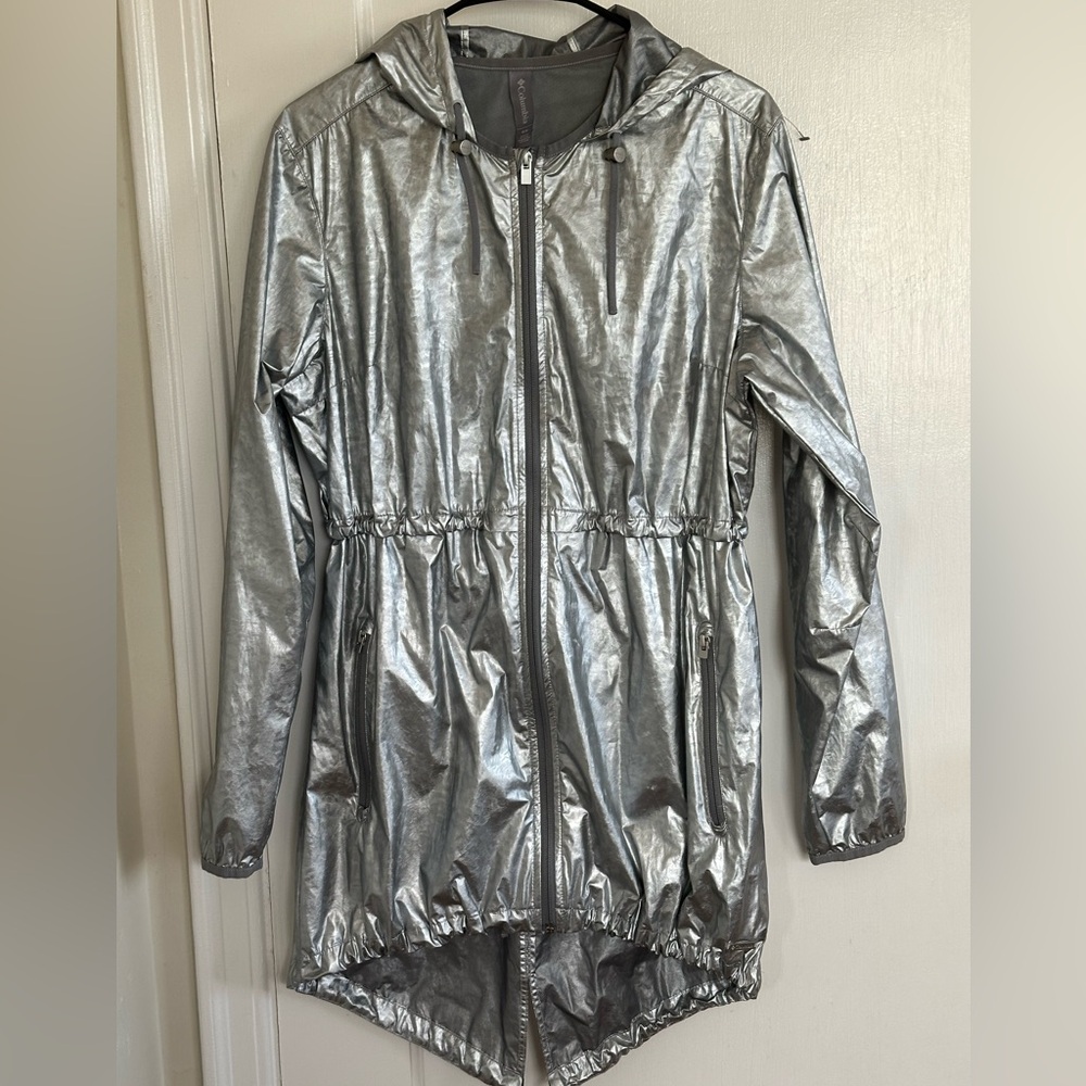 Columbia Silver Hooded Rain Coat Size Medium